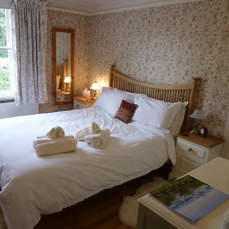 Manor Cottage Bed And Breakfast Windsor Bagian luar foto