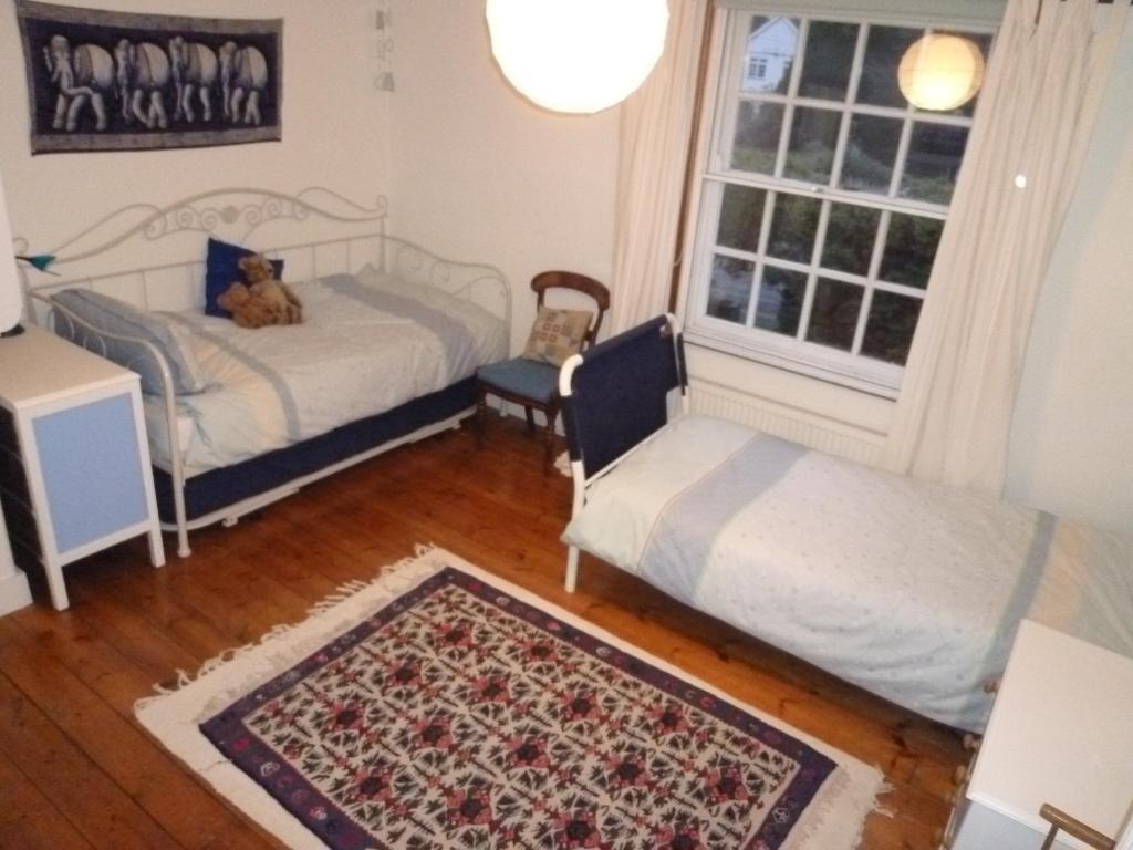 Manor Cottage Bed And Breakfast Windsor Bagian luar foto