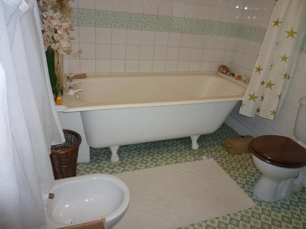 Manor Cottage Bed And Breakfast Windsor Bagian luar foto